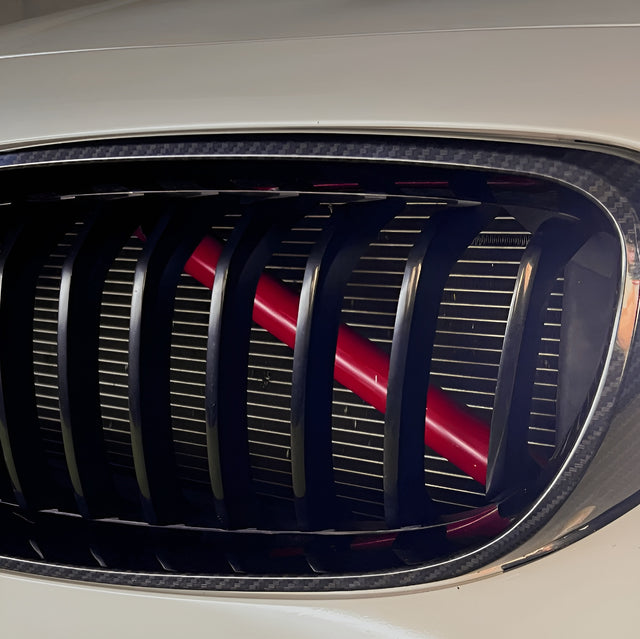 V-Brace Trim Vinyl Covers Front Grille Blue Red Yellow Green White Orange for BMW F, E and G-Series 2 / 3 / 4 / 5 / 6 / 7 F22 F30 F32 G20 G30 F10 F13 F01 BMW Euro Premium Parts Red BMW 2 Series F22 (2014-2019)