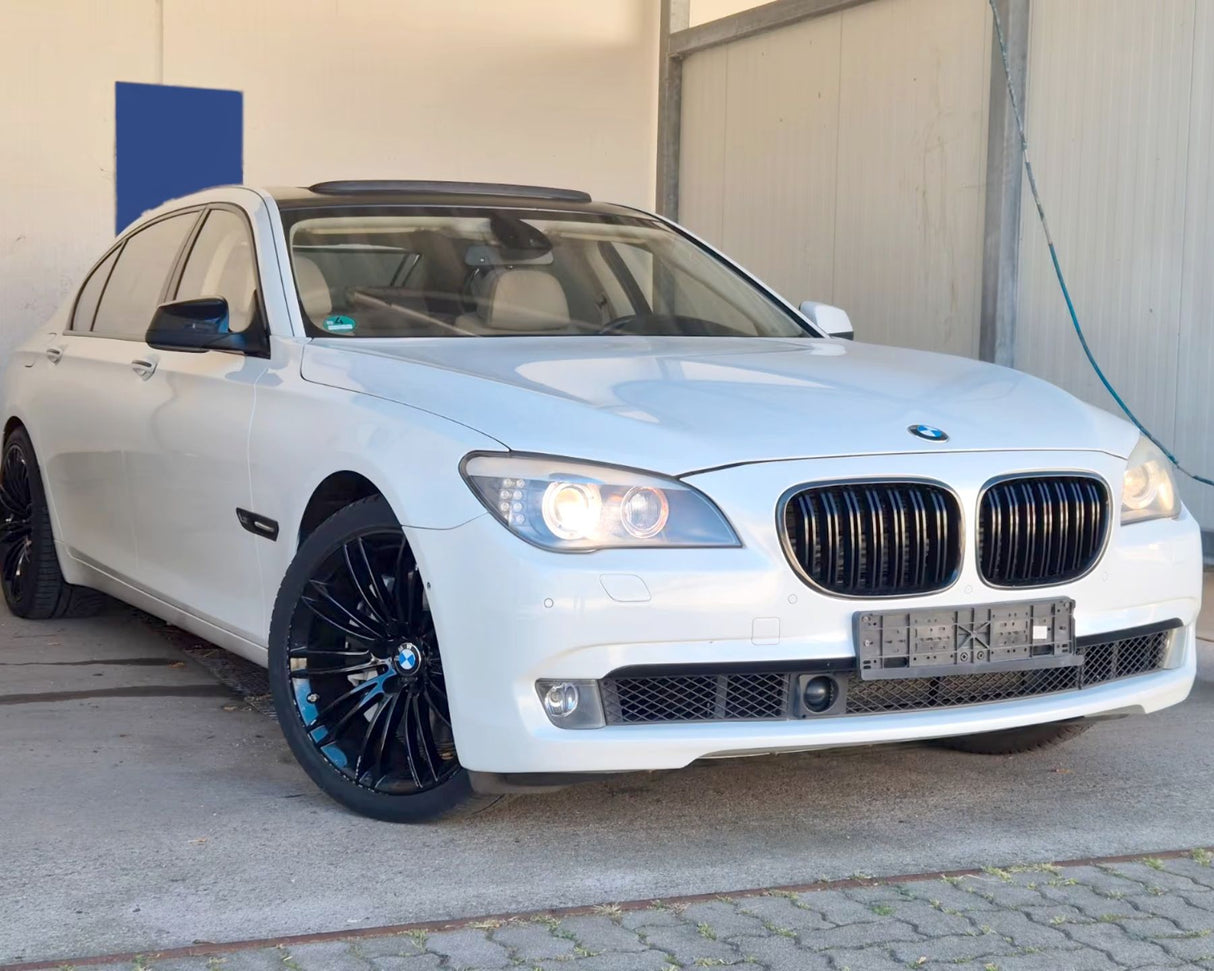 BMW 7 Series F01 F02 Glossy Black Front Grilles (2009 to 2015)