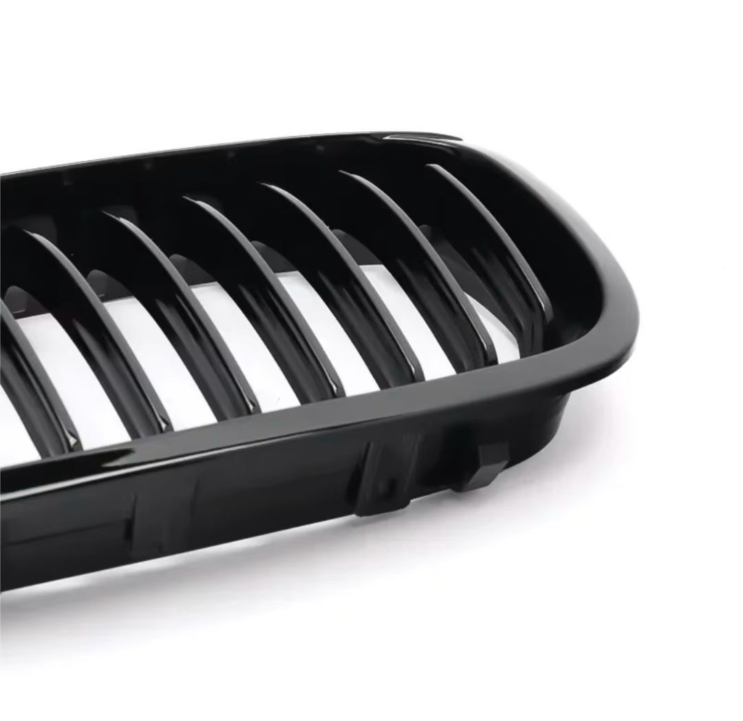 Black Front Kidney Grilles for BMW 3 Series and M3 E46 (1997 to 2005)