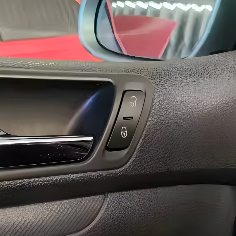 Lock/Unlock driver door button for Volkswagen Tiguan I (2008-2014)